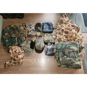 Camouflage Hunting Gear Lot – Hats, Gloves, Binocular VTG Bird Duck Calls Bundle